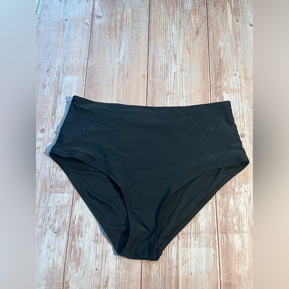 Old Navy Women's Classic Set of 2 Black and Floral High-Rise Bikini Bottoms